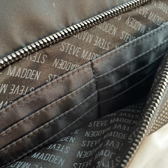 Steve Madden Black Crossbody Bag - Picture 7 of 8